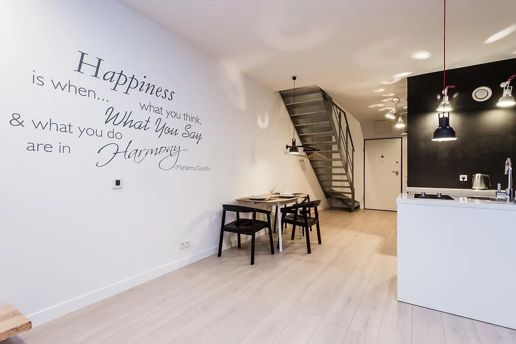 Platinum Residence Qbik 0*, Warsaw