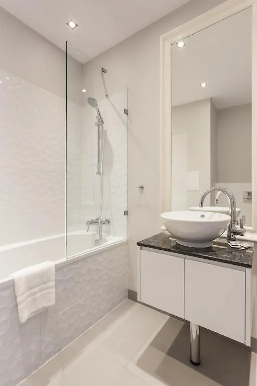 Platinum Residence Qbik Apartment