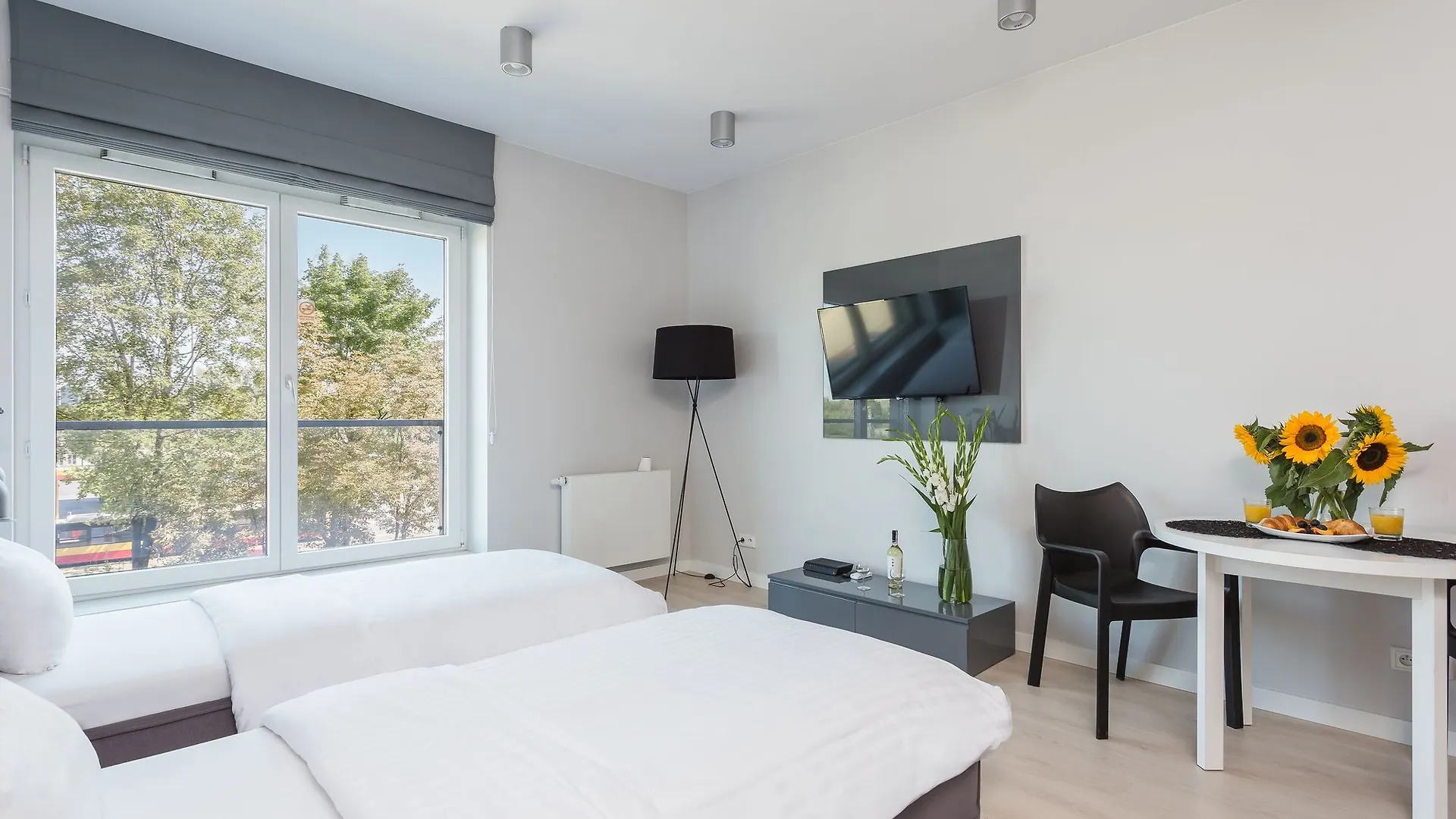 Platinum Residence Qbik 0*, Warsaw
