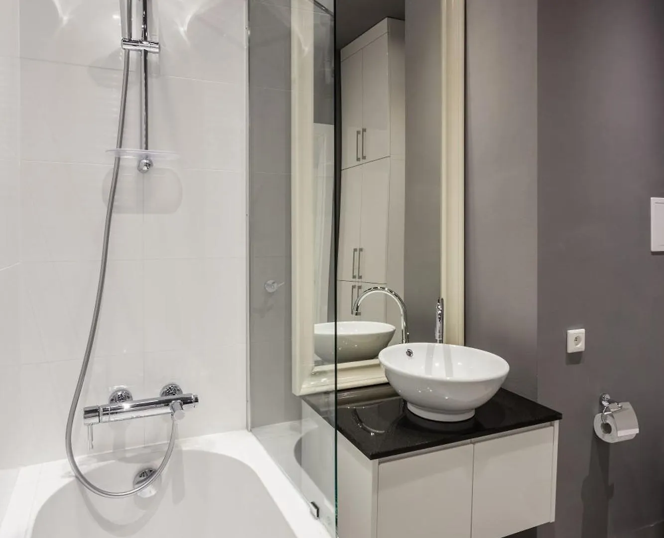 Platinum Residence Qbik 0*, Warsaw Poland